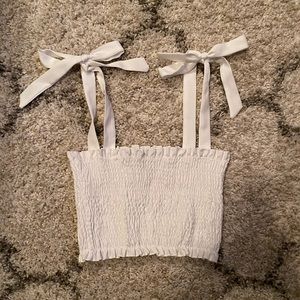 SHEIN Tie Crop Top